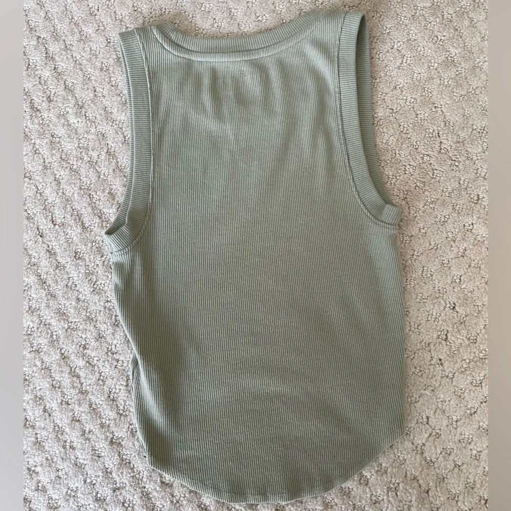 AE Bundle Cinched Front Flutter Sleeve & Ribbed Tank Crop Tops Sage Green XS - Picture 10 of 12